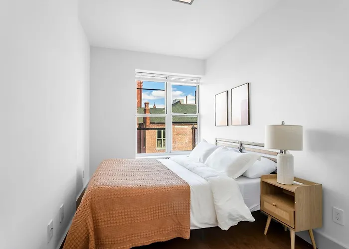 Cozy East Village 3Bedroom 2Bath Near Tompkins Square Park & Lower East Side